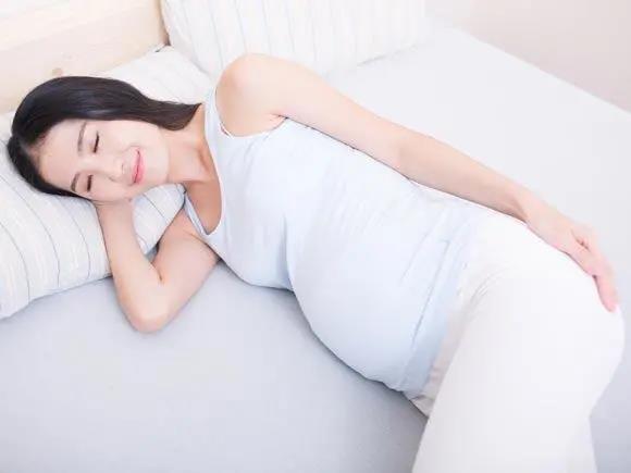 一個(gè)好的睡姿決定健康程度！這兩種姿勢(shì)不僅舒服，還能補(bǔ)腎，快試試吧!